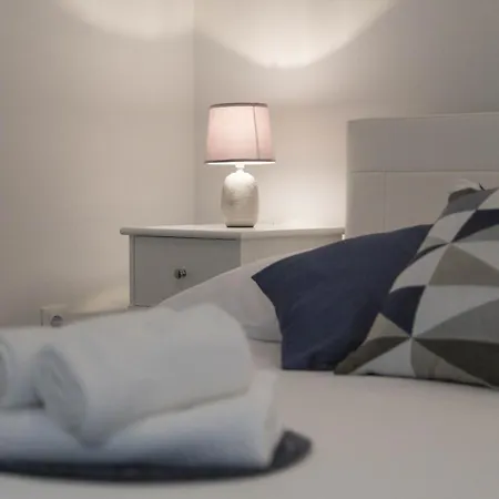 Luxury Three Bedrooms Silver Near 公寓 波雷奇