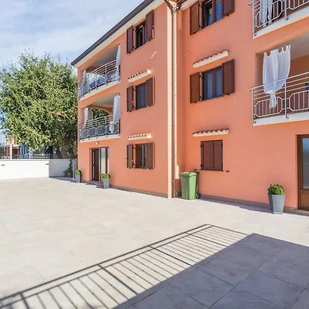 Luxury Three Bedrooms Silver Near * Poreč