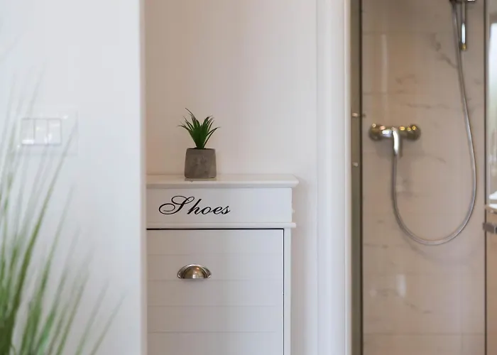 Luxury Three Bedrooms Silver Near Apartamento Poreč