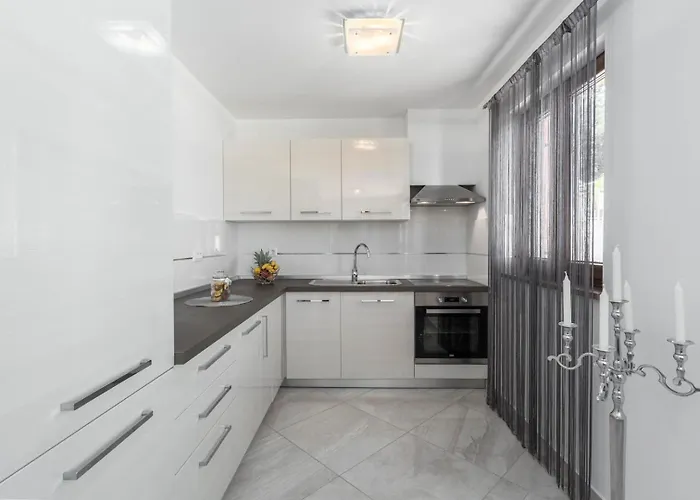 Apartamento Luxury Three Bedrooms Silver Near Poreč