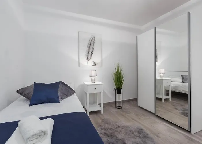 Luxury Three Bedrooms Silver Near * Poreč