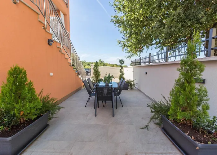 Apartamento Luxury Three Bedrooms Silver Near